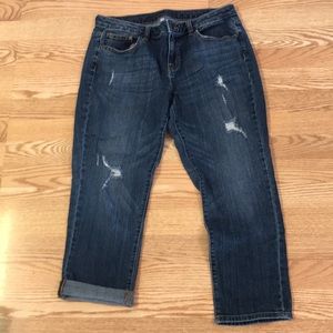 Jennifer Lopez denim capris